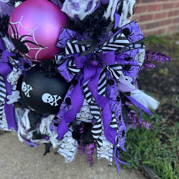 Purple and Black Halloween Wreath with Spider and Skull Ornaments - Picture 4 of 6